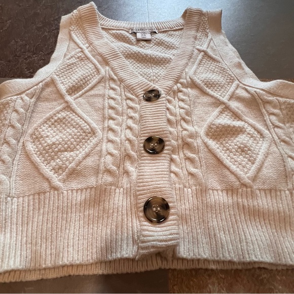 Sincerely Jules Off White Sweater Tortoise Shell Buttons Up The Front XS - Picture 4 of 6